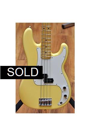 Fender Player Precision Bass Buttercream Fender Player Precision Bass Buttercream